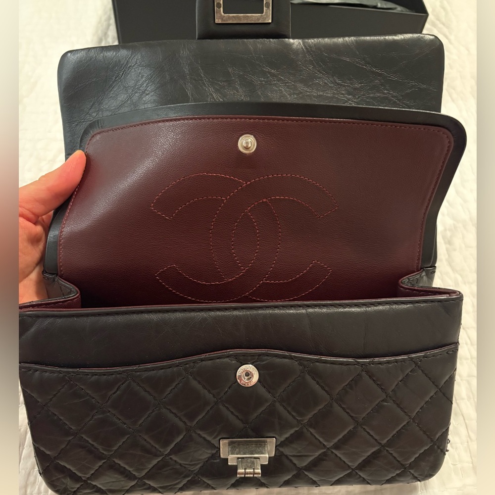 Chanel Reissue 225 Distressed Black RHW - Picture 12 of 14